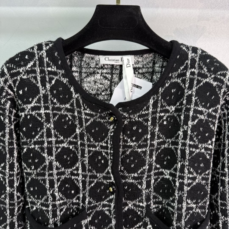 chr1st1an D10r outwear